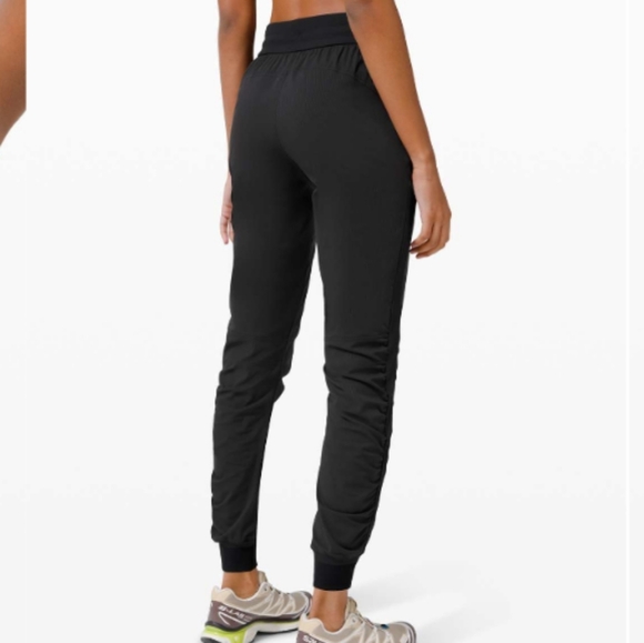 Lululemon Beyond The Studio Jogger 28" - Picture 3 of 12